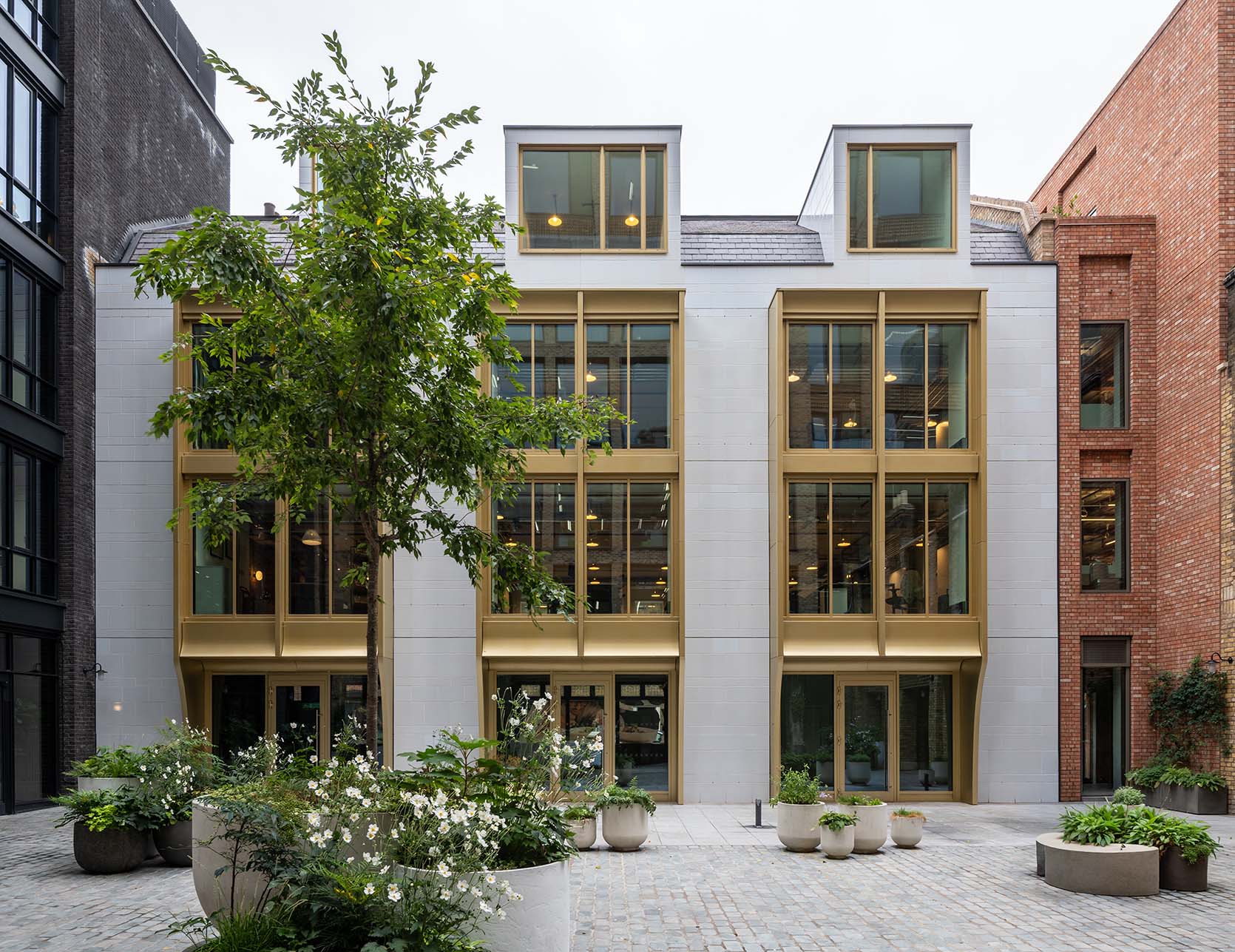 16 Blossom Court